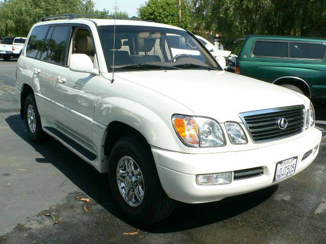 1999 Lexus LX 470 Base