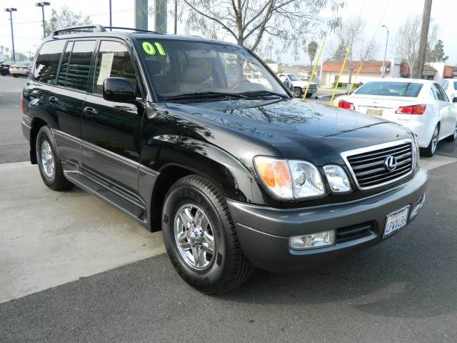 2001 Lexus LX 470 Base