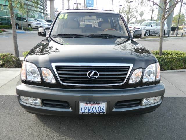 2001 Lexus LX 470 Base