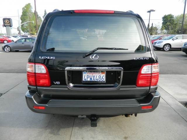 2001 Lexus LX 470 Base