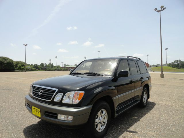 2001 Lexus LX 470 Base