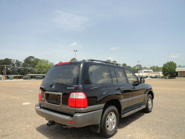 2001 Lexus LX 470 Base