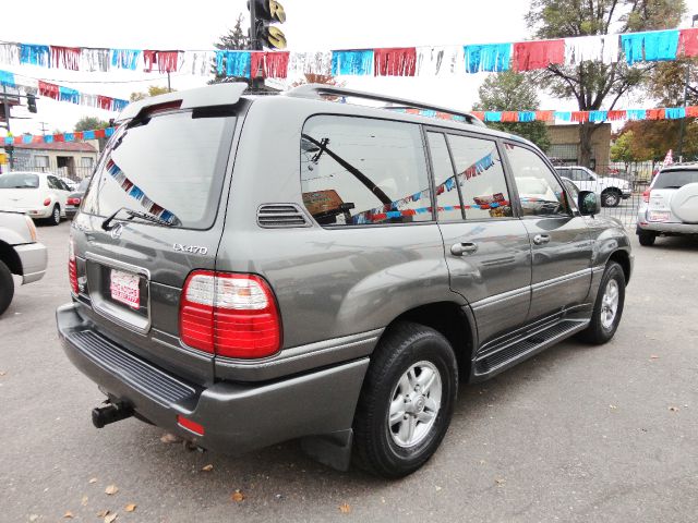 2001 Lexus LX 470 Base