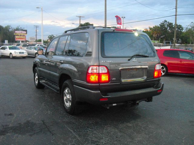 2002 Lexus LX 470 Scion XB