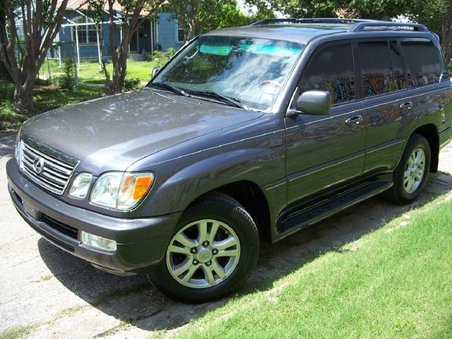 2004 Lexus LX 470 Scion XB