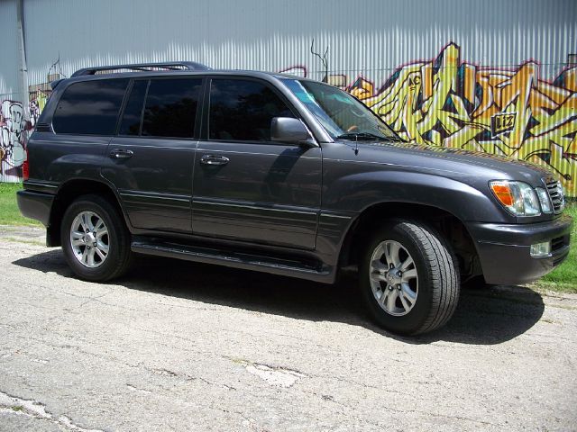 2004 Lexus LX 470 Scion XB