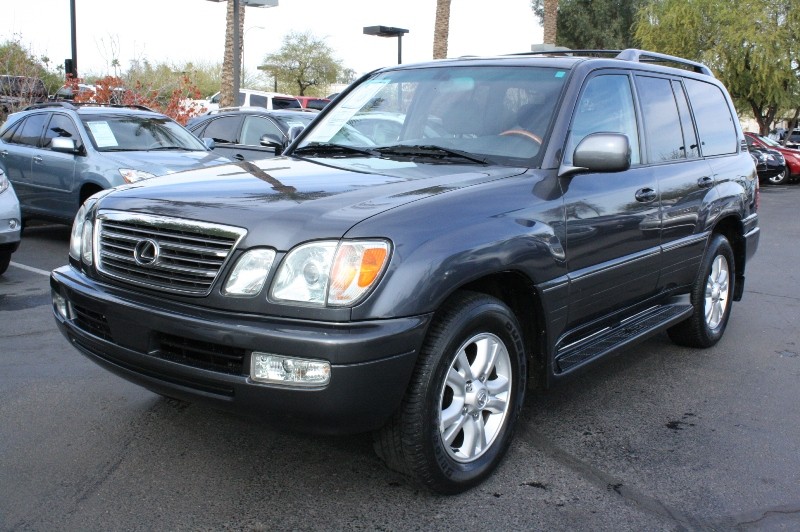 2005 Lexus LX 470 Base