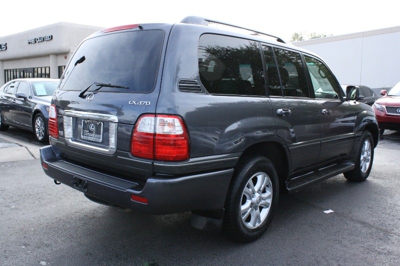 2005 Lexus LX 470 Base