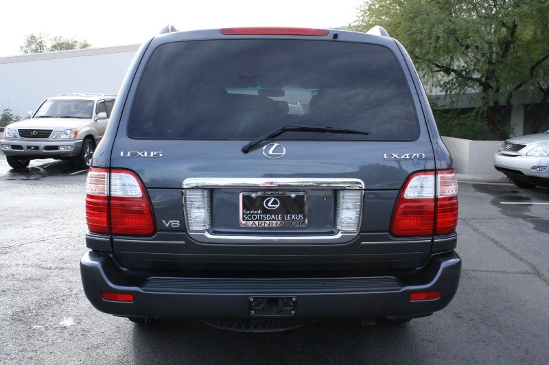 2005 Lexus LX 470 Base