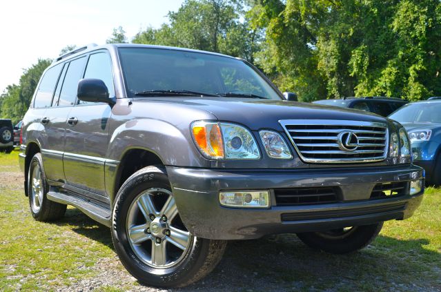 2006 Lexus LX 470 Scion XB