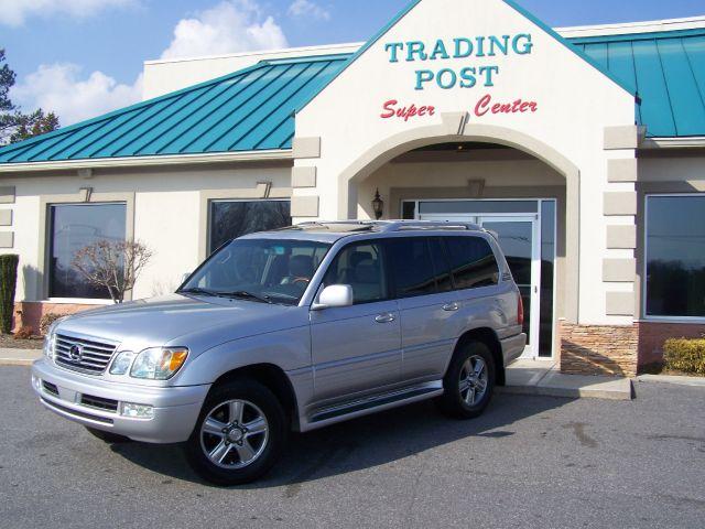 2006 Lexus LX 470 Scion XB