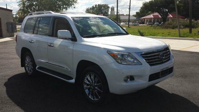 2008 Lexus LX 570 Scion XB