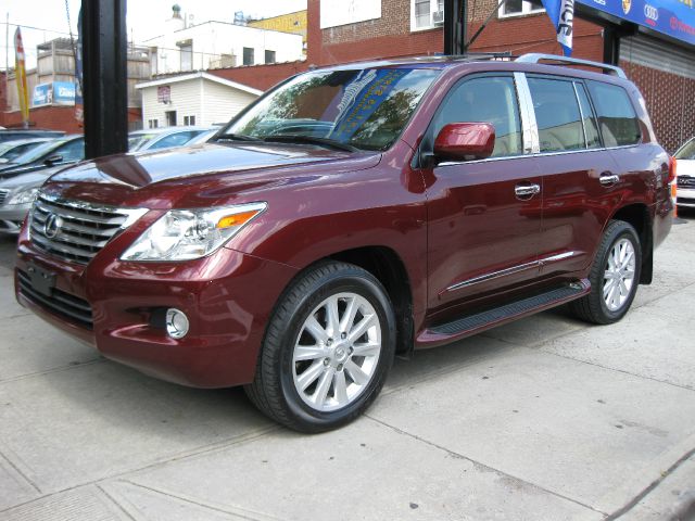 2008 Lexus LX 570 Scion XB