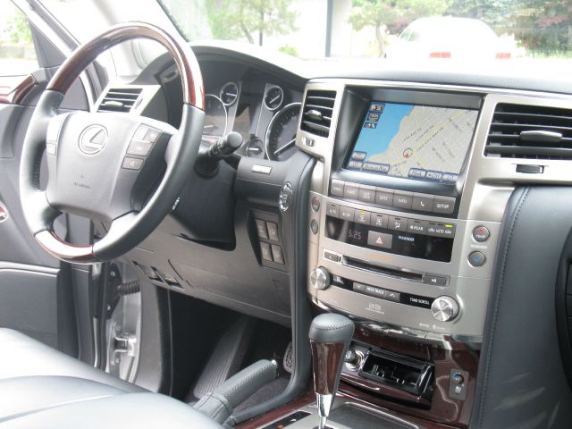 2013 Lexus LX 570 Scion XB