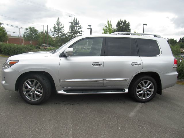 2013 Lexus LX 570 Scion XB