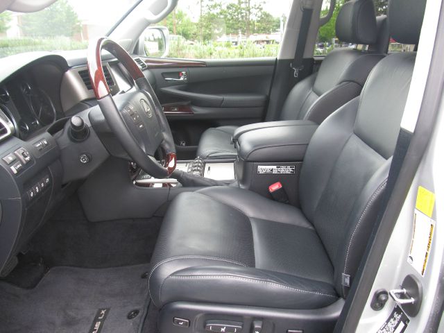 2013 Lexus LX 570 Scion XB