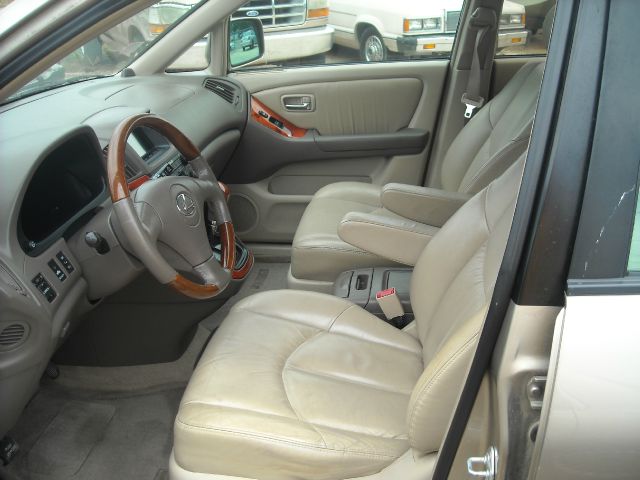 2001 Lexus RX 300 Ram 3500 Diesel 2-WD