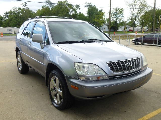 2001 Lexus RX 300 Ram 3500 Diesel 2-WD