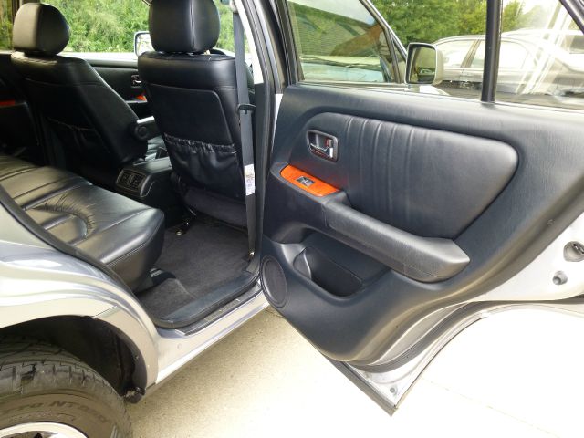 2001 Lexus RX 300 Ram 3500 Diesel 2-WD