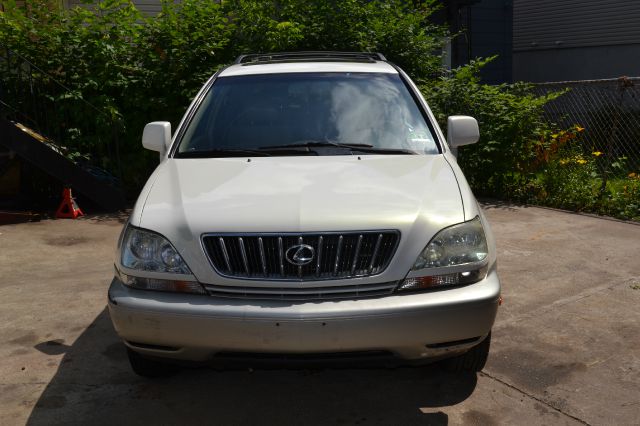 2002 Lexus RX 300 Ram 3500 Diesel 2-WD