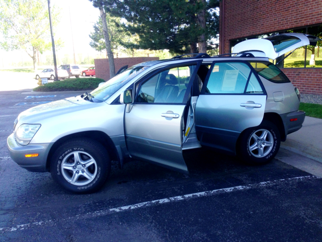 2002 Lexus RX 300 Ram 3500 Diesel 2-WD