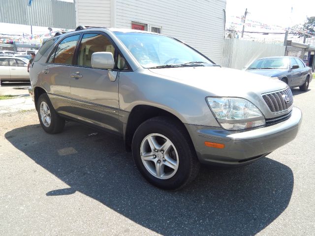 2002 Lexus RX 300 1500 Club Coupe Short Bed