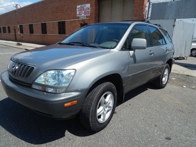 2002 Lexus RX 300 1500 Club Coupe Short Bed