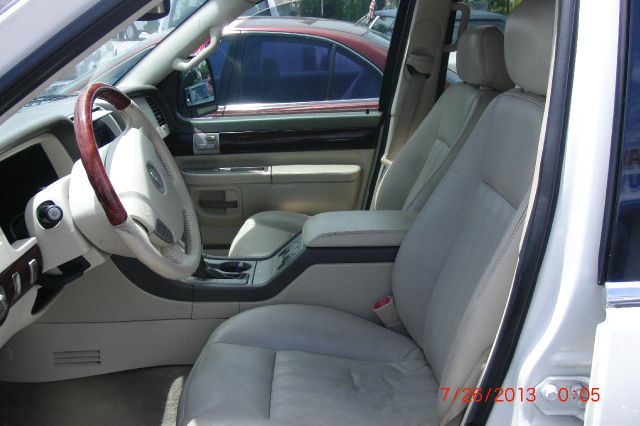 2004 Lincoln Aviator GLS PZEV