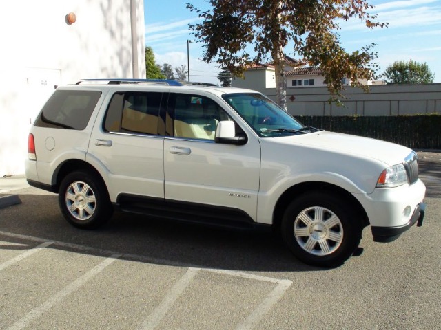 2004 Lincoln Aviator 2WD 4dr V6 SE SUV