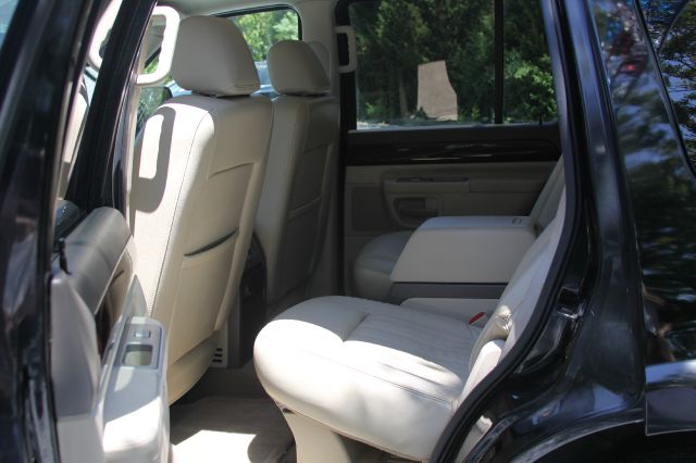 2004 Lincoln Aviator GLS PZEV