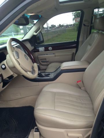 2005 Lincoln Aviator Unknown