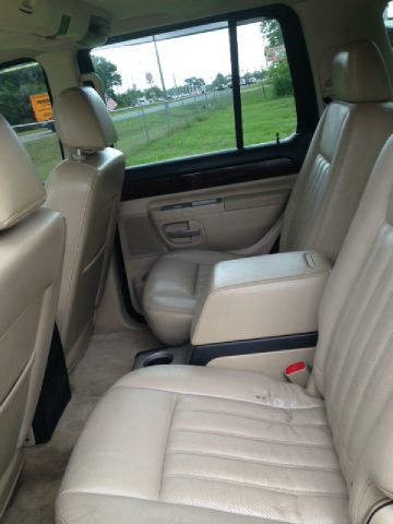 2005 Lincoln Aviator Unknown