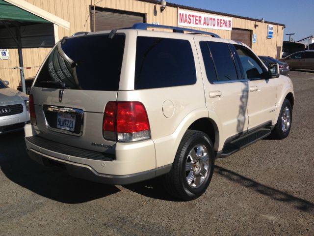 2005 Lincoln Aviator GLS PZEV