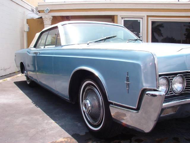 1966 Lincoln Continental W/ Navigation