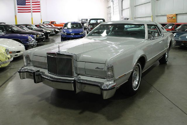 1976 Lincoln Continental LSi Sedan 4D