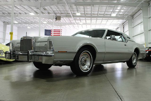 1976 Lincoln Continental LSi Sedan 4D