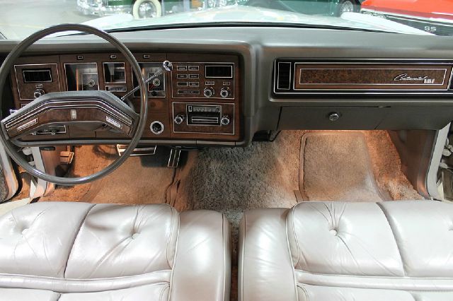 1976 Lincoln Continental LSi Sedan 4D