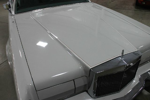 1976 Lincoln Continental LSi Sedan 4D