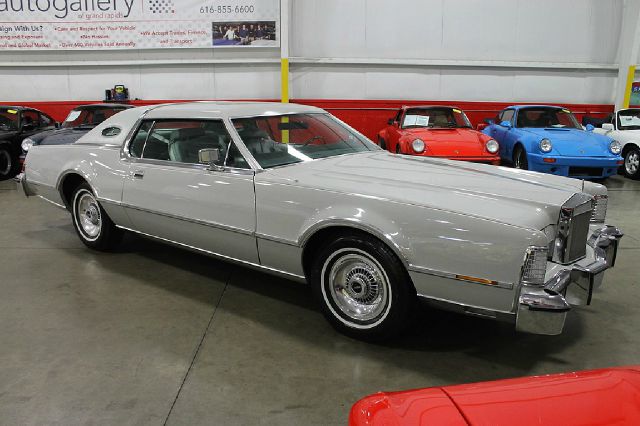 1976 Lincoln Continental LSi Sedan 4D