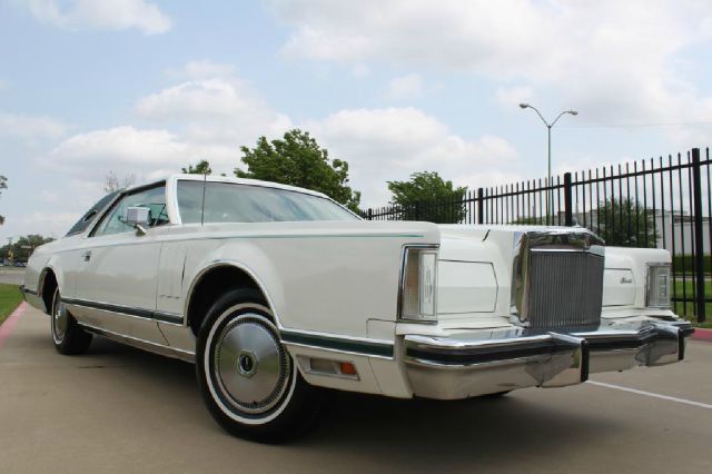 1977 Lincoln Continental Hatchback 4D