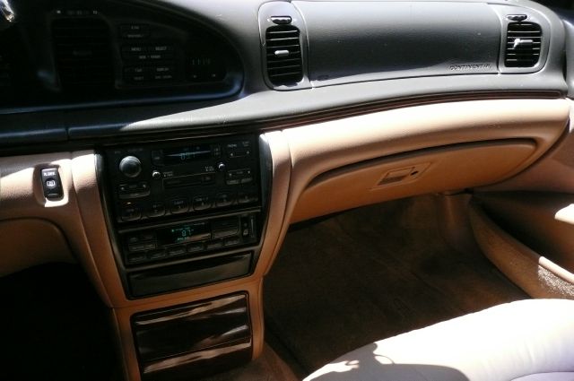 1996 Lincoln Continental Base