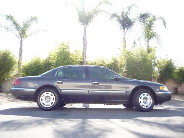 1999 Lincoln Continental Base