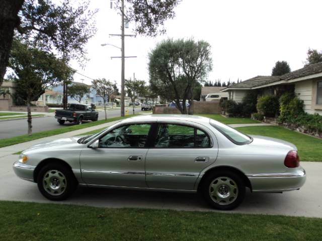 1999 Lincoln Continental Base