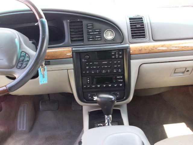 2000 Lincoln Continental Base