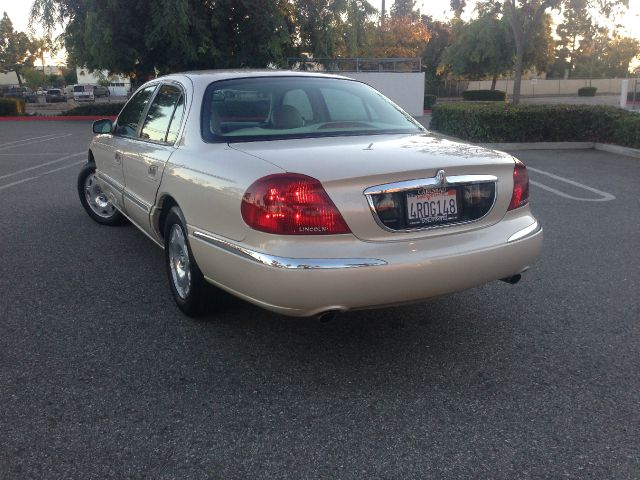 2001 Lincoln Continental Base