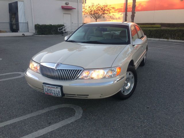 2001 Lincoln Continental Base