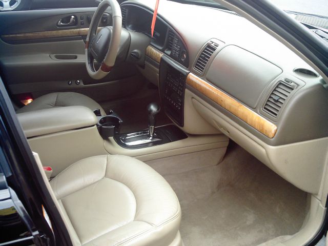 2001 Lincoln Continental Base