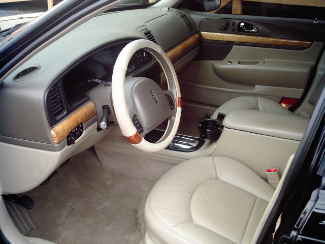 2001 Lincoln Continental Base