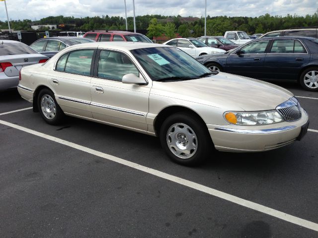 2001 Lincoln Continental Base