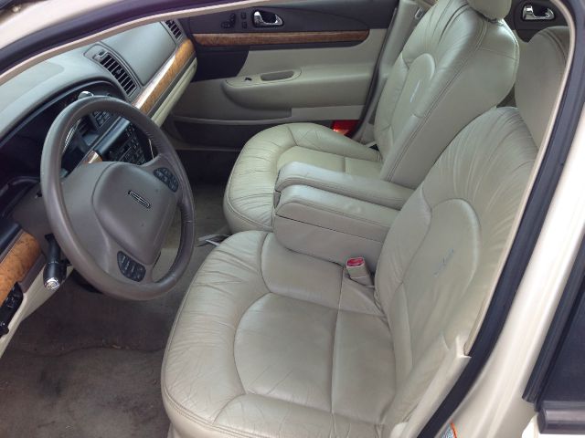 2001 Lincoln Continental Base